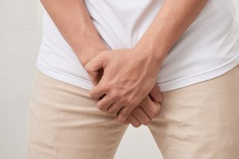 Dấu hiệu bất thường “cậu nhỏ” bị thương: Rách dây hãm bao quy đầu và những hệ lụy!