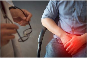 Chuyên gia giải đáp: Có nên tự lột bao quy đầu tại nhà không?